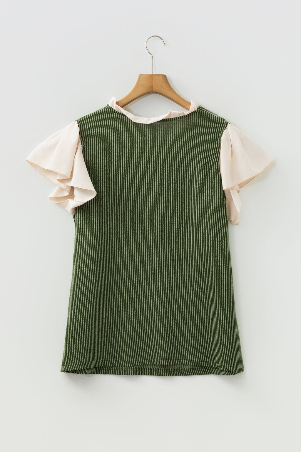 Vineyard Green Plus Size Contrast Frilled Neckline Ruffled Short Sleeve Ribbed Textured Blouse