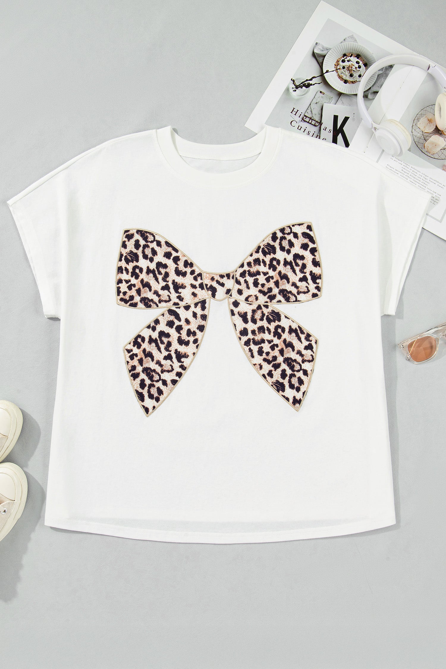 White Plus Size Leopard Bow Embroidered Patch Casual T Shirt