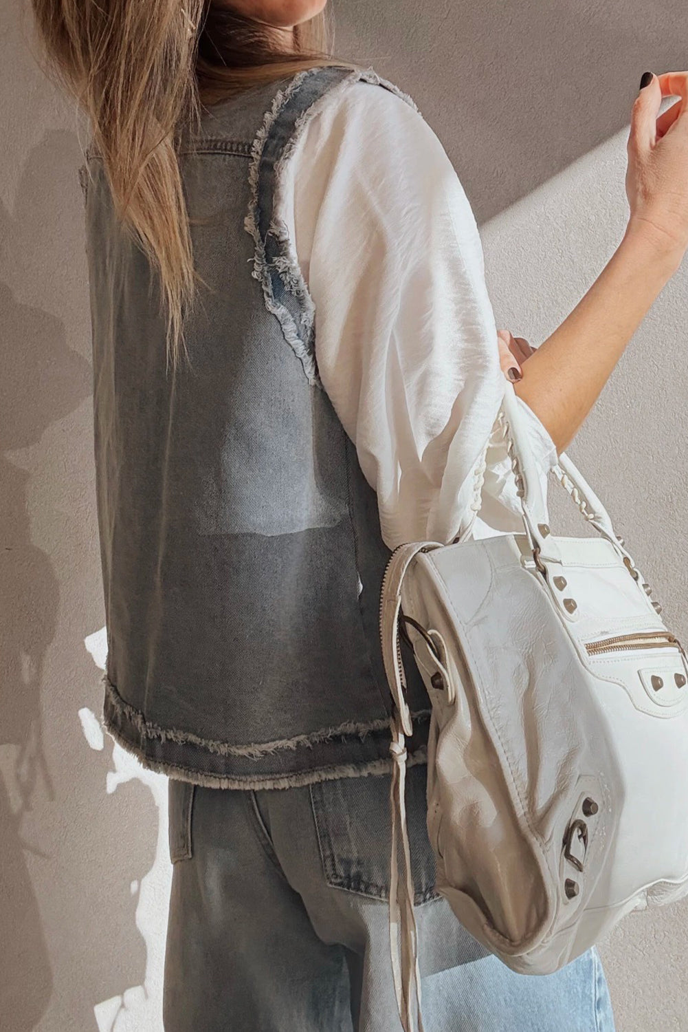 Beau Blue Frayed Edge Flap Pockets Denim Vest Jacket