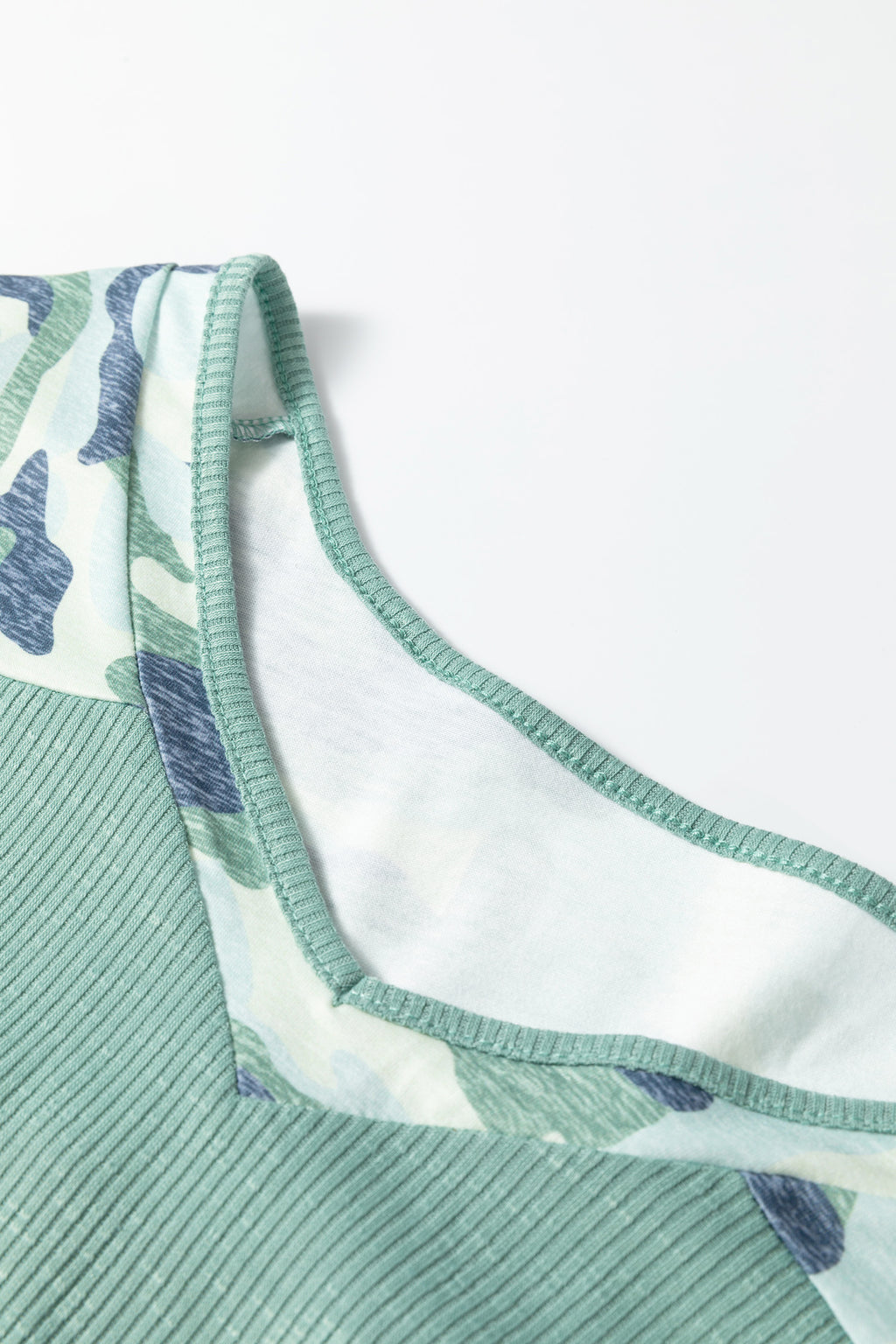 Mist Green Ribbed Camouflage Patchwork Plus Size V Neck Tee